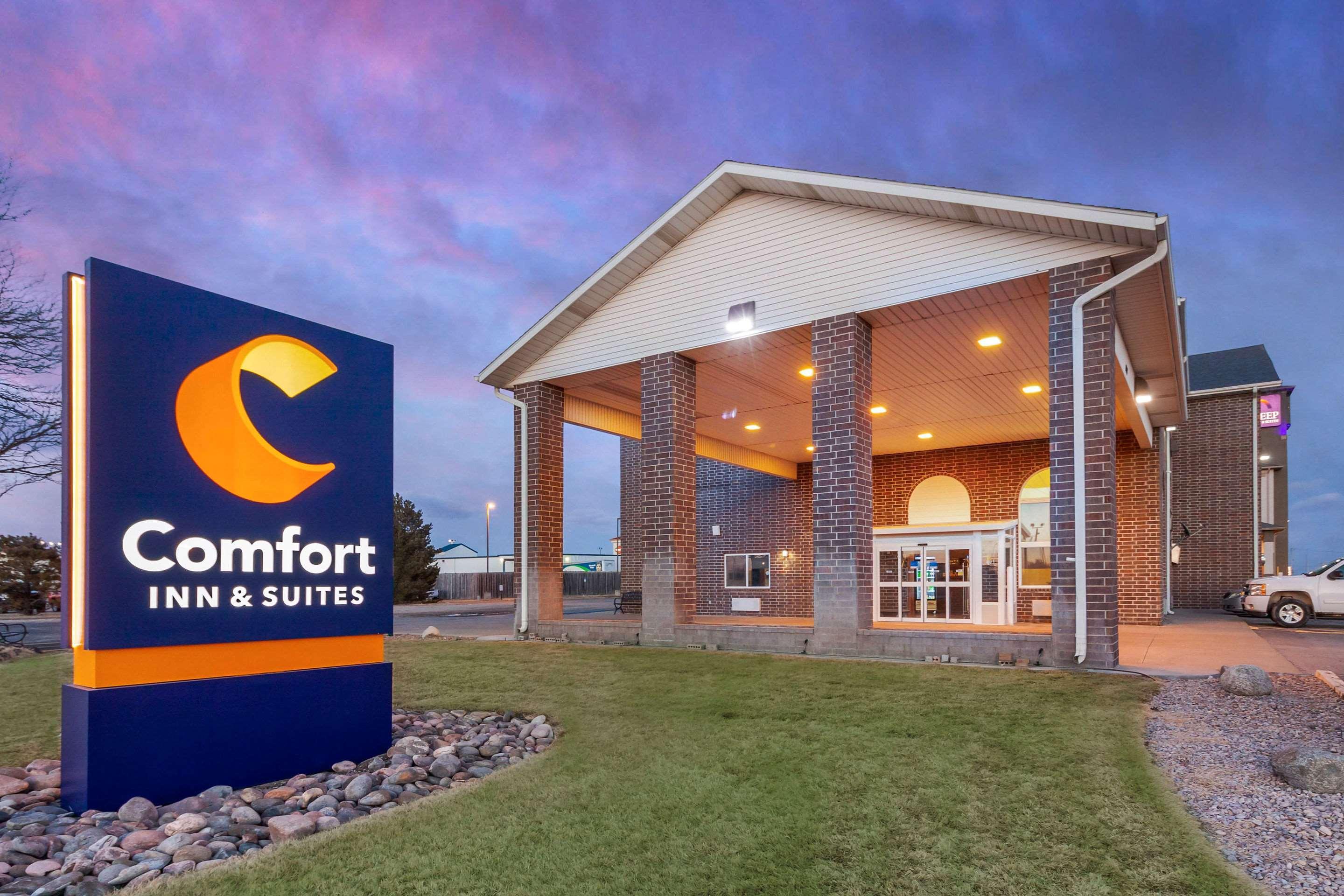 Comfort Inn & Suites Hays I-70 Esterno foto