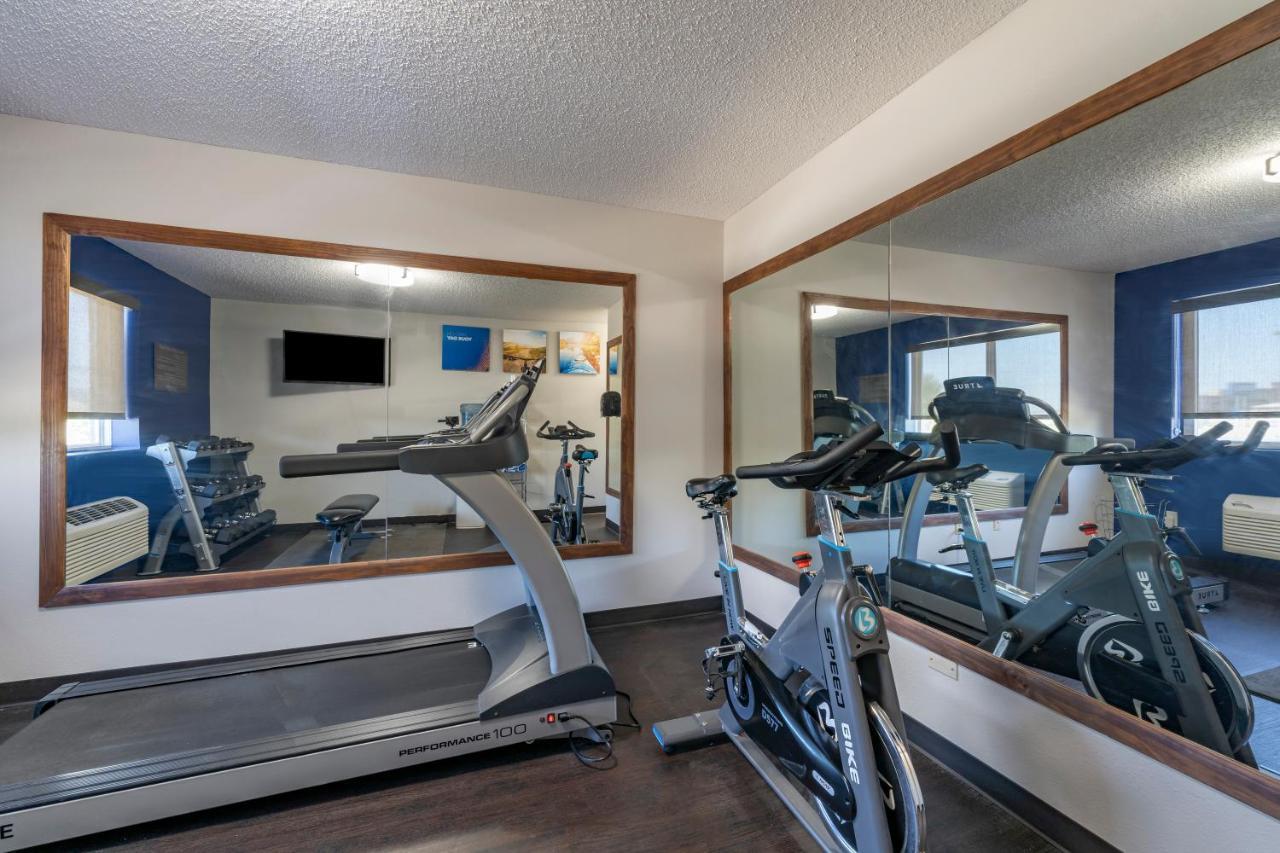 Comfort Inn & Suites Hays I-70 Esterno foto
