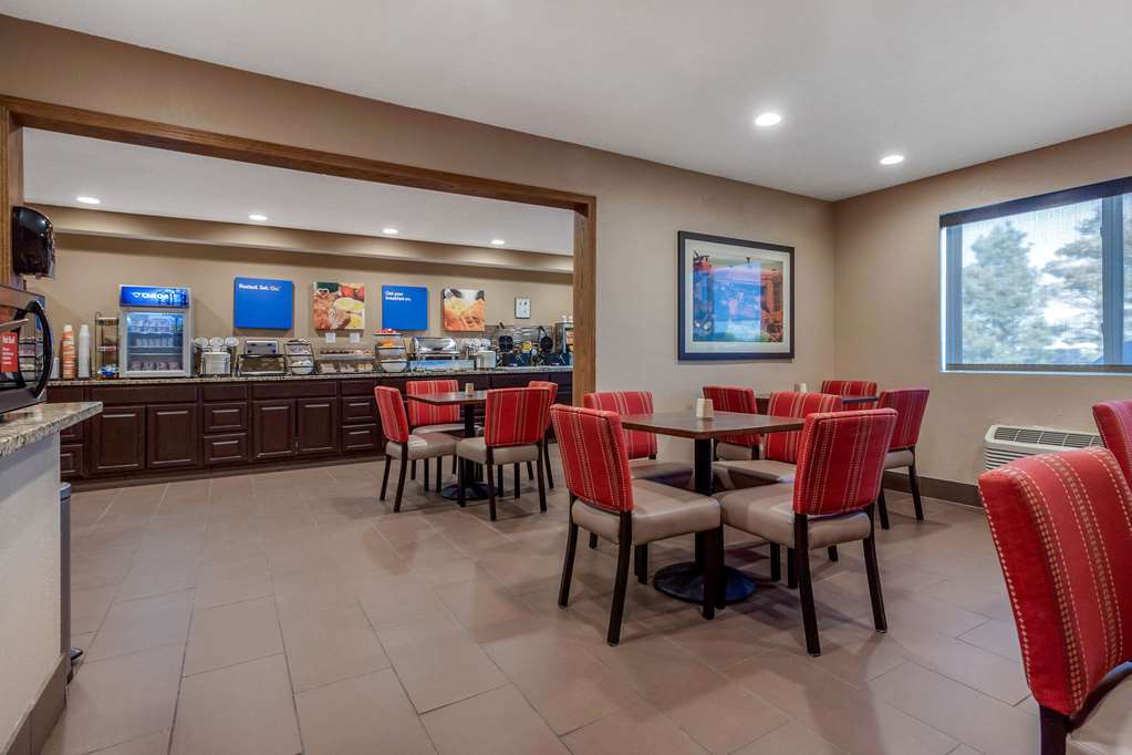 Comfort Inn & Suites Hays I-70 Ristorante foto