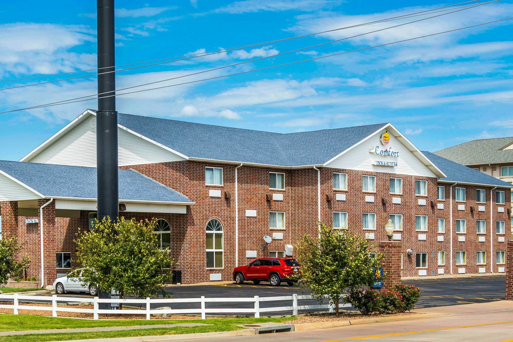 Comfort Inn & Suites Hays I-70 Esterno foto